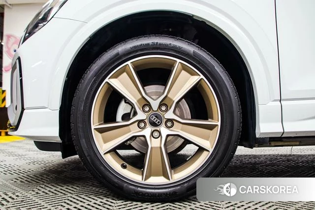 Audi Q2L id 4275629 из Китая 14