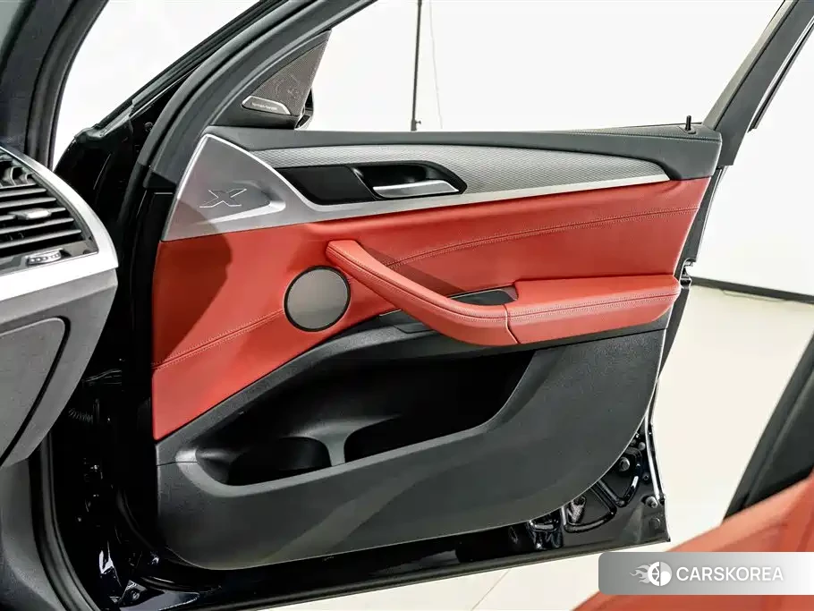 BMW X4 id 4622731 из Китая 14