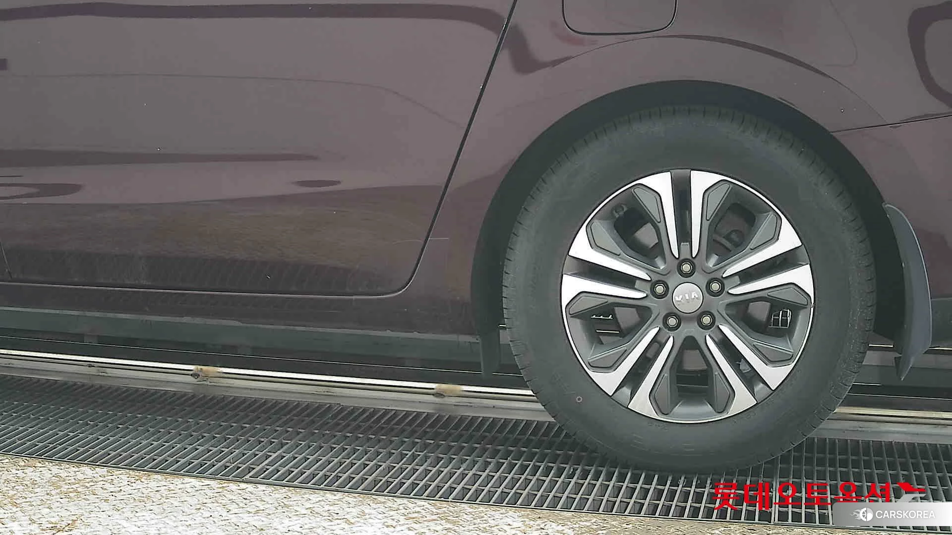 Kia Carnival id 3869416 из Кореи 14