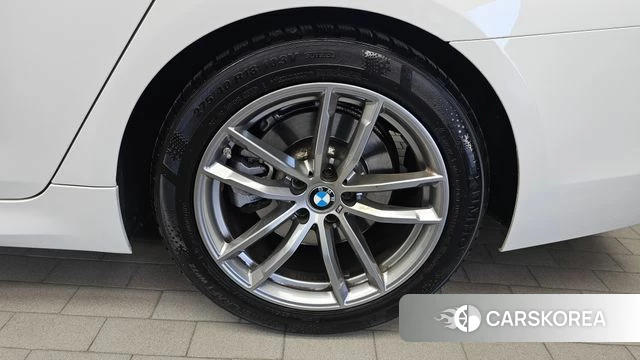BMW 5 Series (G30) id 4496038 из Кореи 14