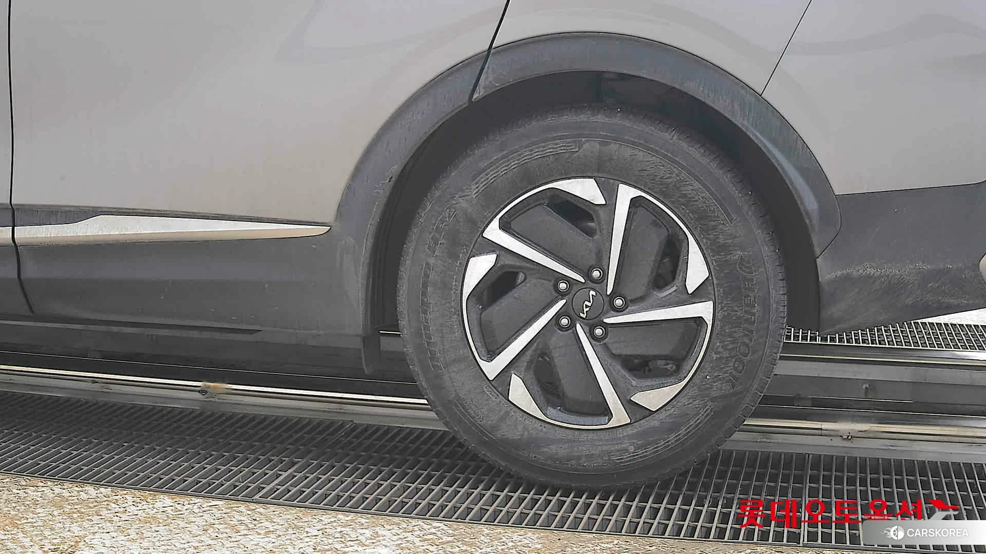 Kia Sportage Hybrid id 3869450 из Кореи 14