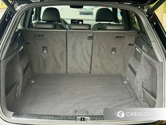 Audi Q5L id 4300460 из Китая 14