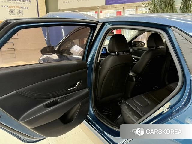 Hyundai Elantra id 4335131 из Китая 14
