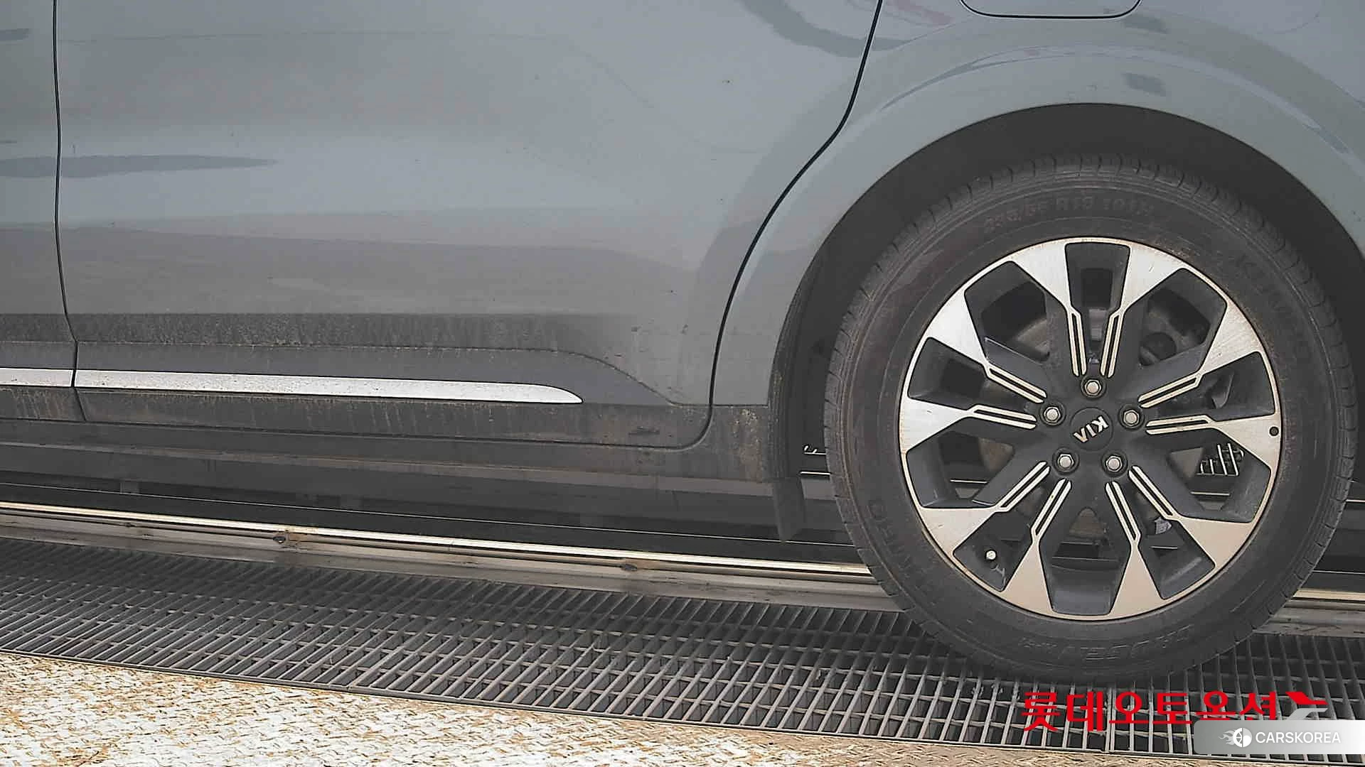 Kia Carnival id 3888379 из Кореи 14