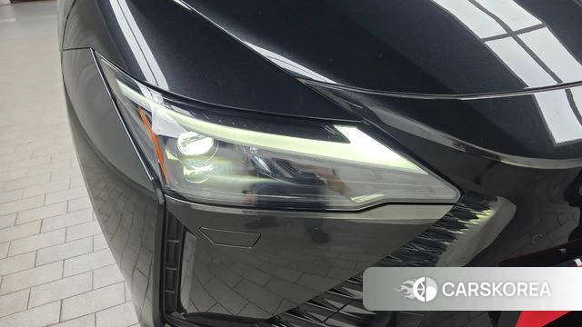 Lexus RZ450e id 4375575 из Кореи 14