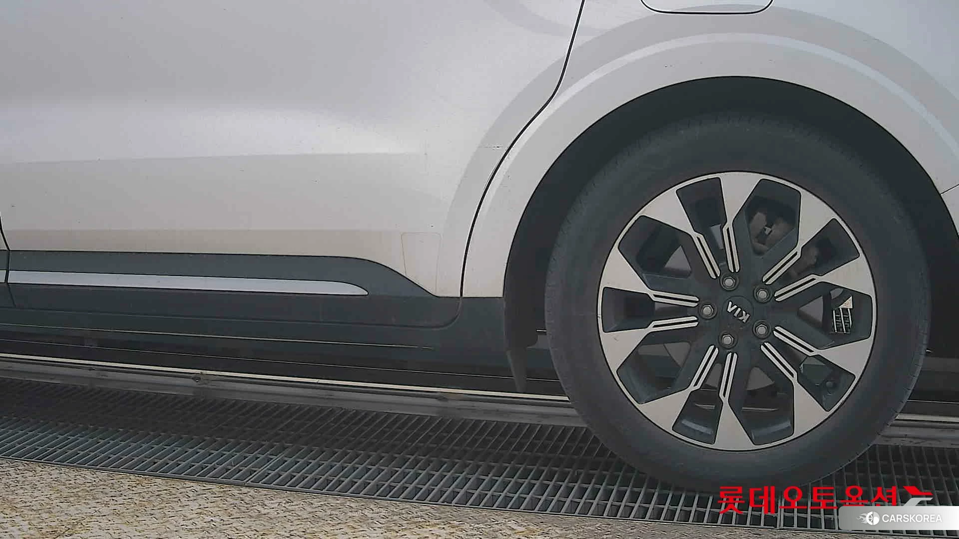 Kia Carnival id 3888386 из Кореи 14