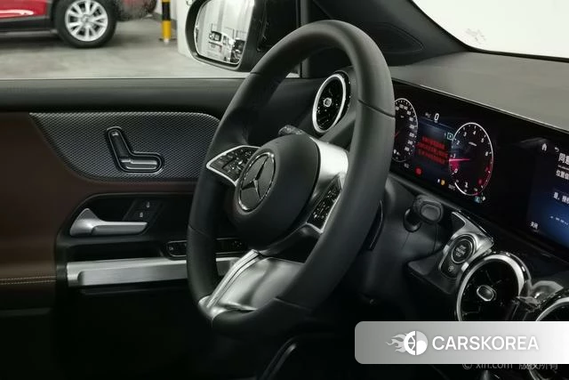 Mercedes-Benz GLB id 4262532 из Китая 14