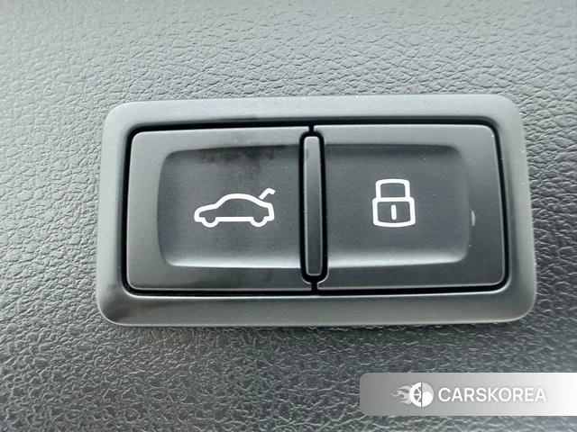 Audi Q2L id 4313289 из Китая 14
