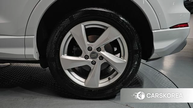 Audi Q3 (F3) id 4542460 из Кореи 14