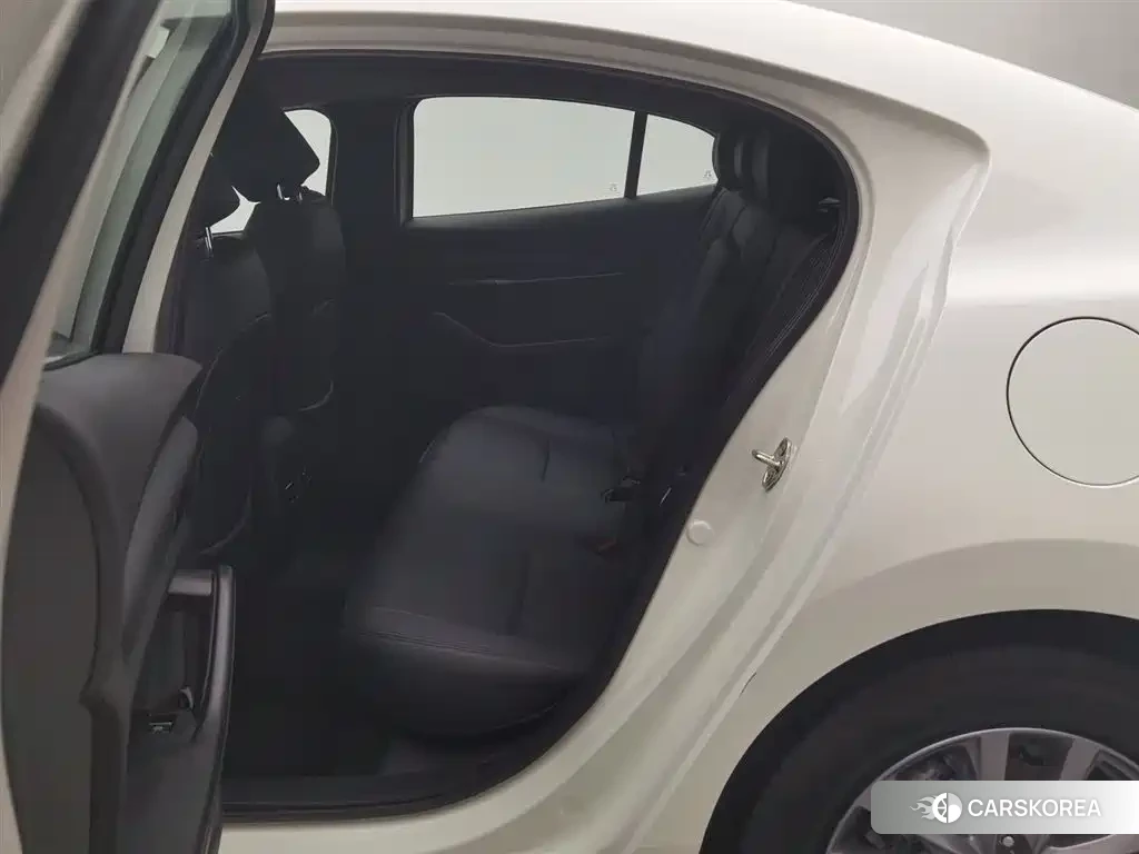 Mazda 3 id 4538889 из Китая 14