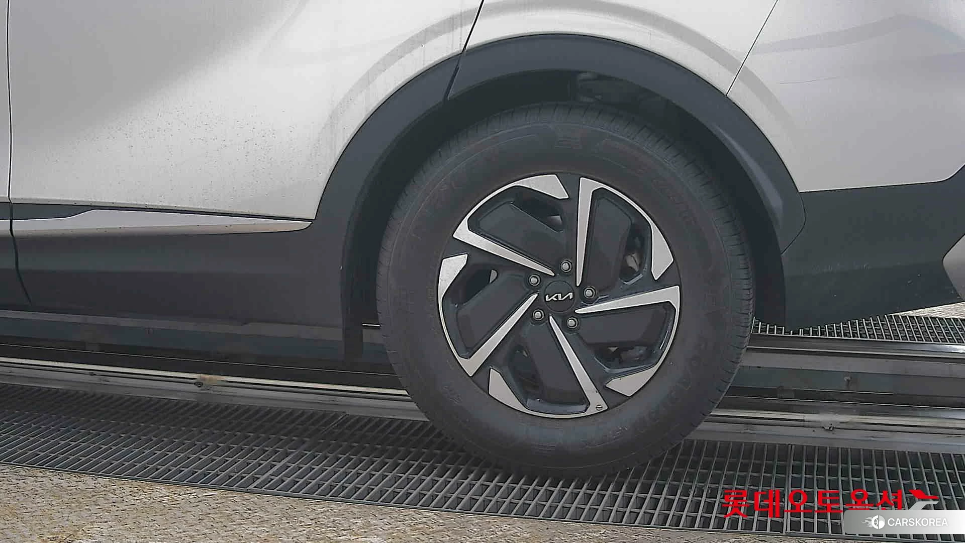 Kia Sportage Hybrid id 3869394 из Кореи 14