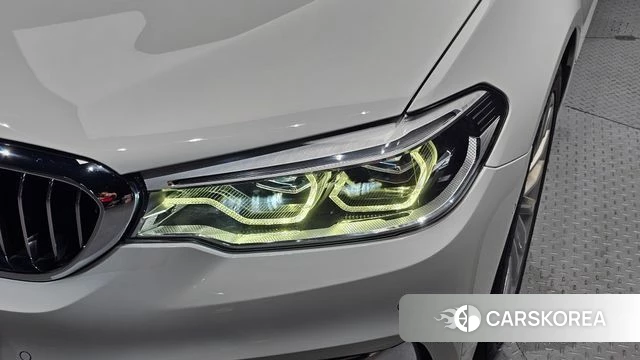 BMW 5 Series (G30) id 4430448 из Кореи 14