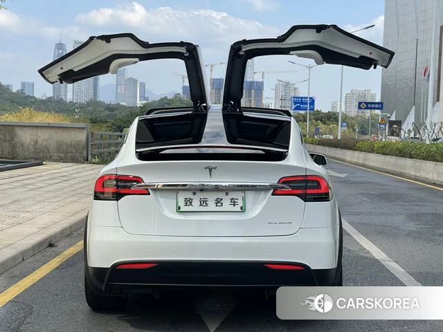 Tesla Model X id 4227855 из Китая 14