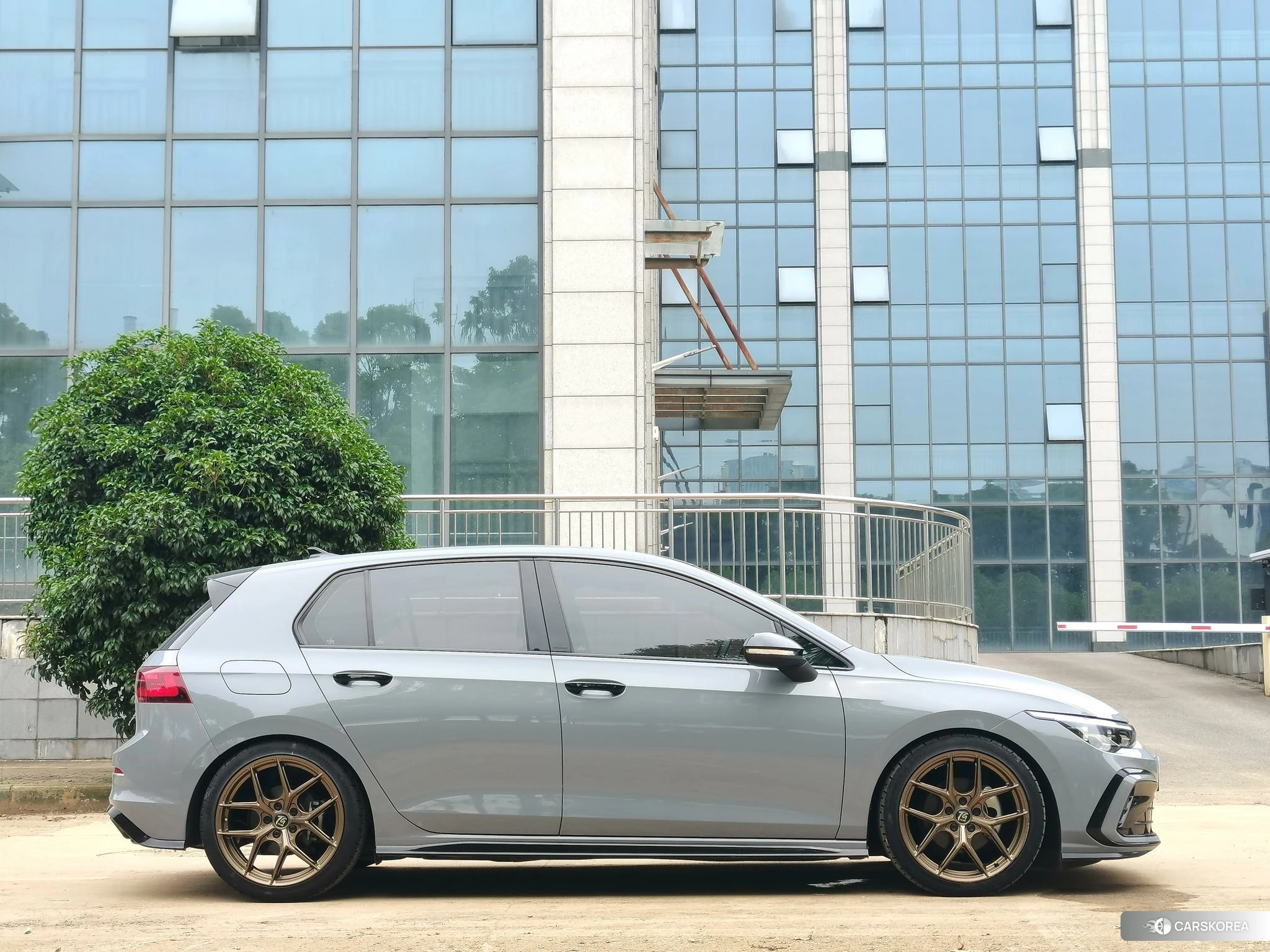 Volkswagen Golf id 4514848 из Китая 14