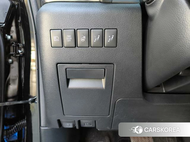 Toyota Wilfa id 4299913 из Китая 14