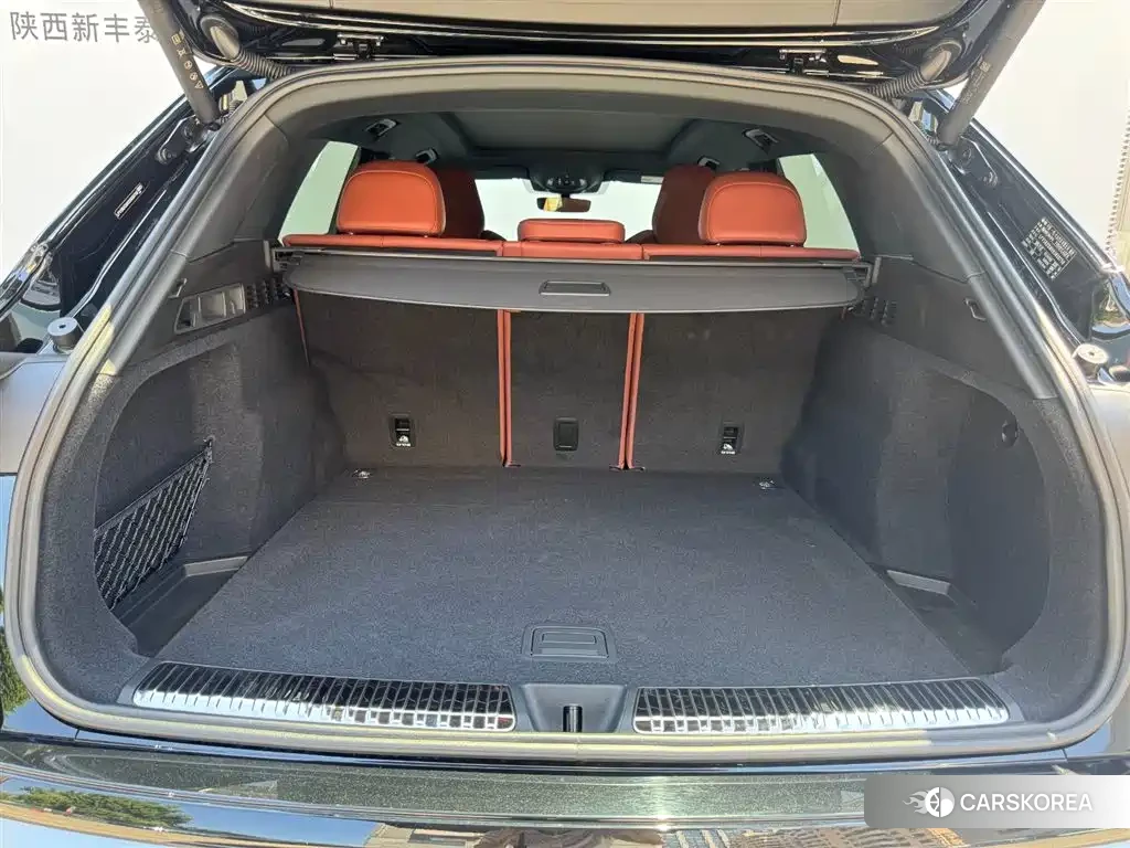 Audi Q5L id 4546231 из Китая 14