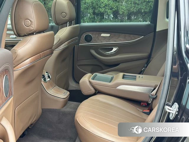 Mercedes-Benz E-class id 4393247 из Китая 14