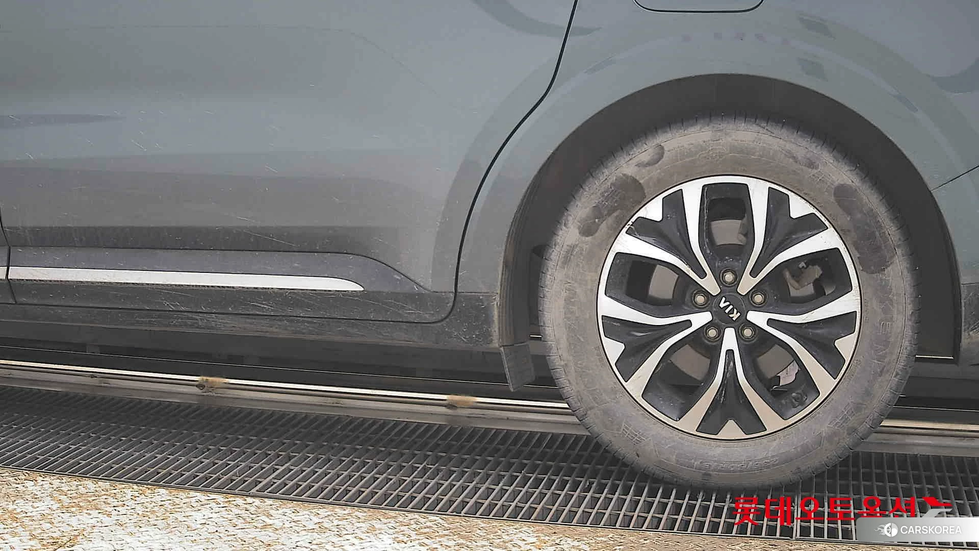 Kia Carnival id 3875742 из Кореи 14