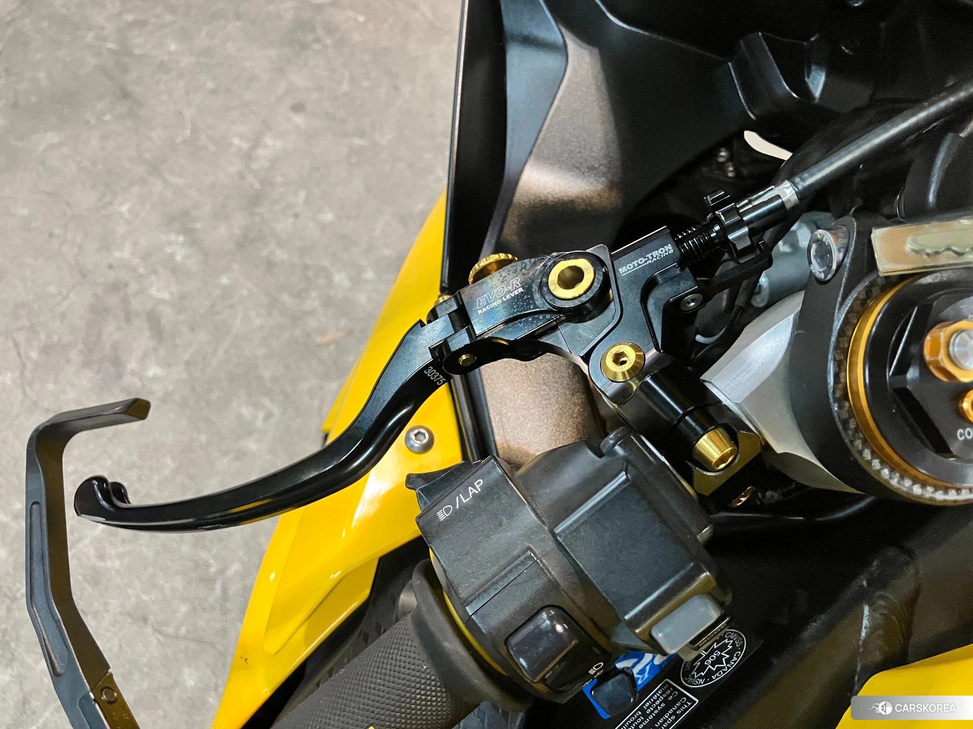 Yamaha YZF-R1 id 4406640 из Японии 14