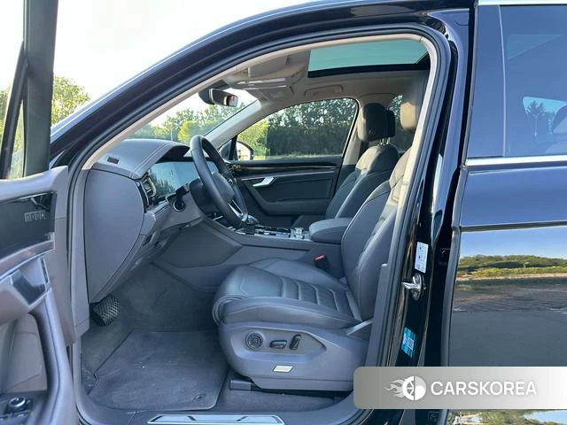 Volkswagen Touareg id 4291347 из Китая 14