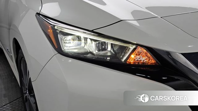 Nissan Leaf (ZE1) id 4836882 из Кореи 13