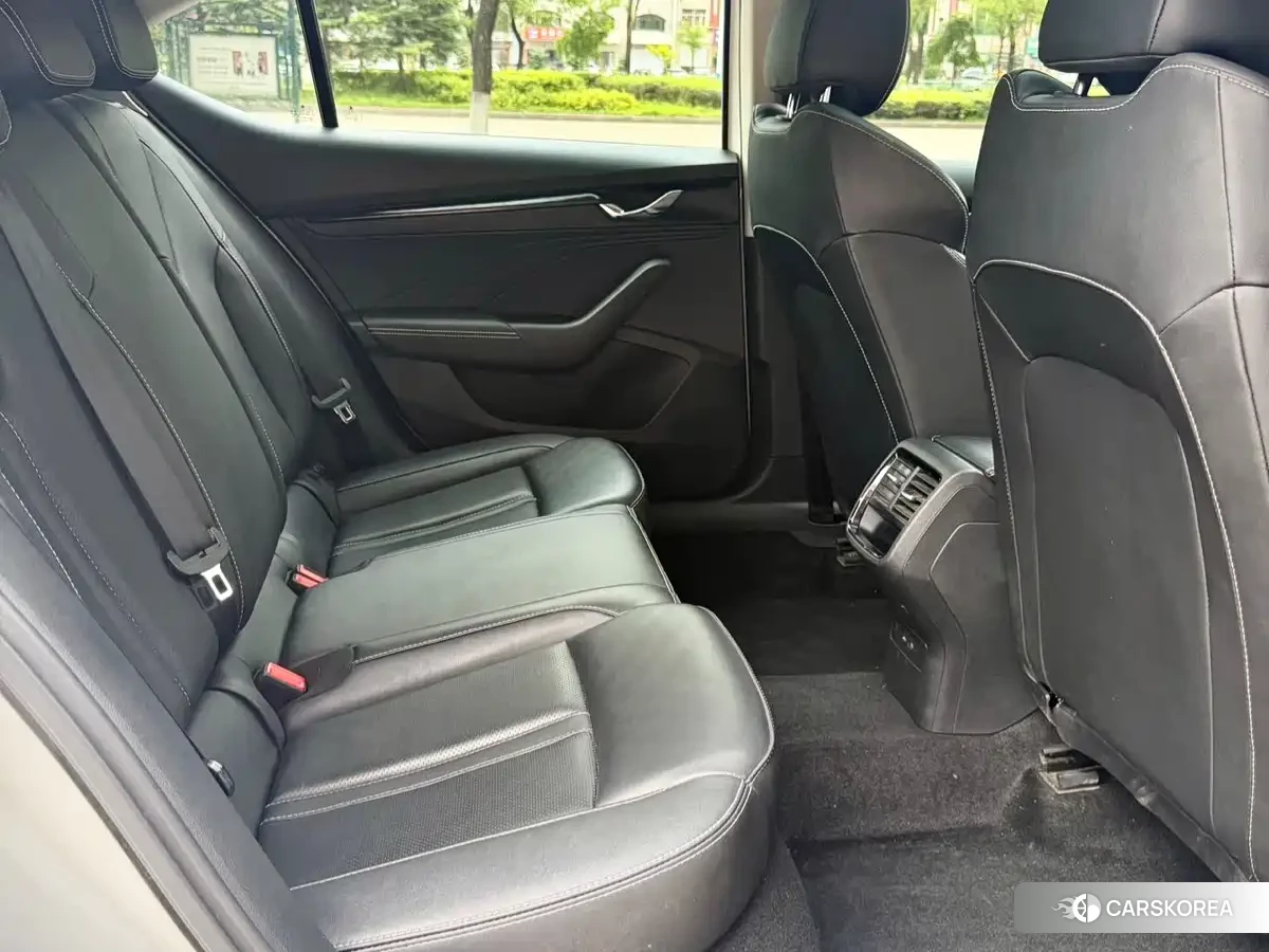 Skoda Octavia id 4545663 из Китая 14