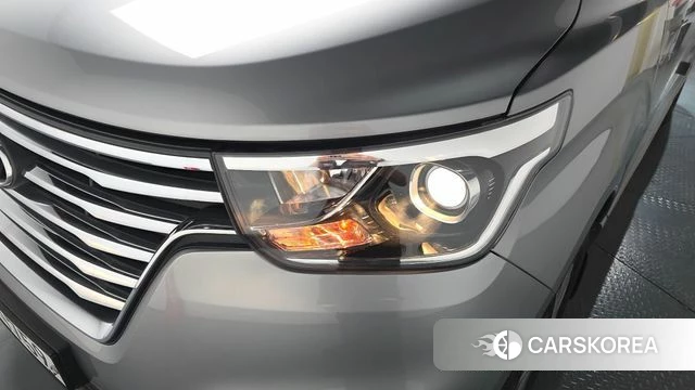 Hyundai The New Grand Starex id 4197172 из Кореи 14