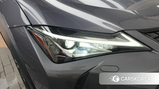 Lexus UX250h id 4760034 из Кореи 14