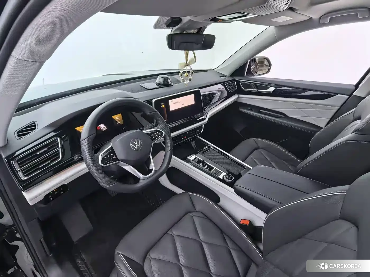 Volkswagen Teramont id 4553928 из Китая 14