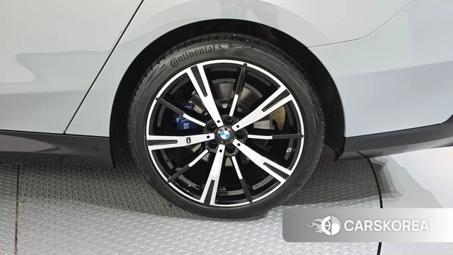 BMW 5 Series (G60) id 4739683 из Кореи 14