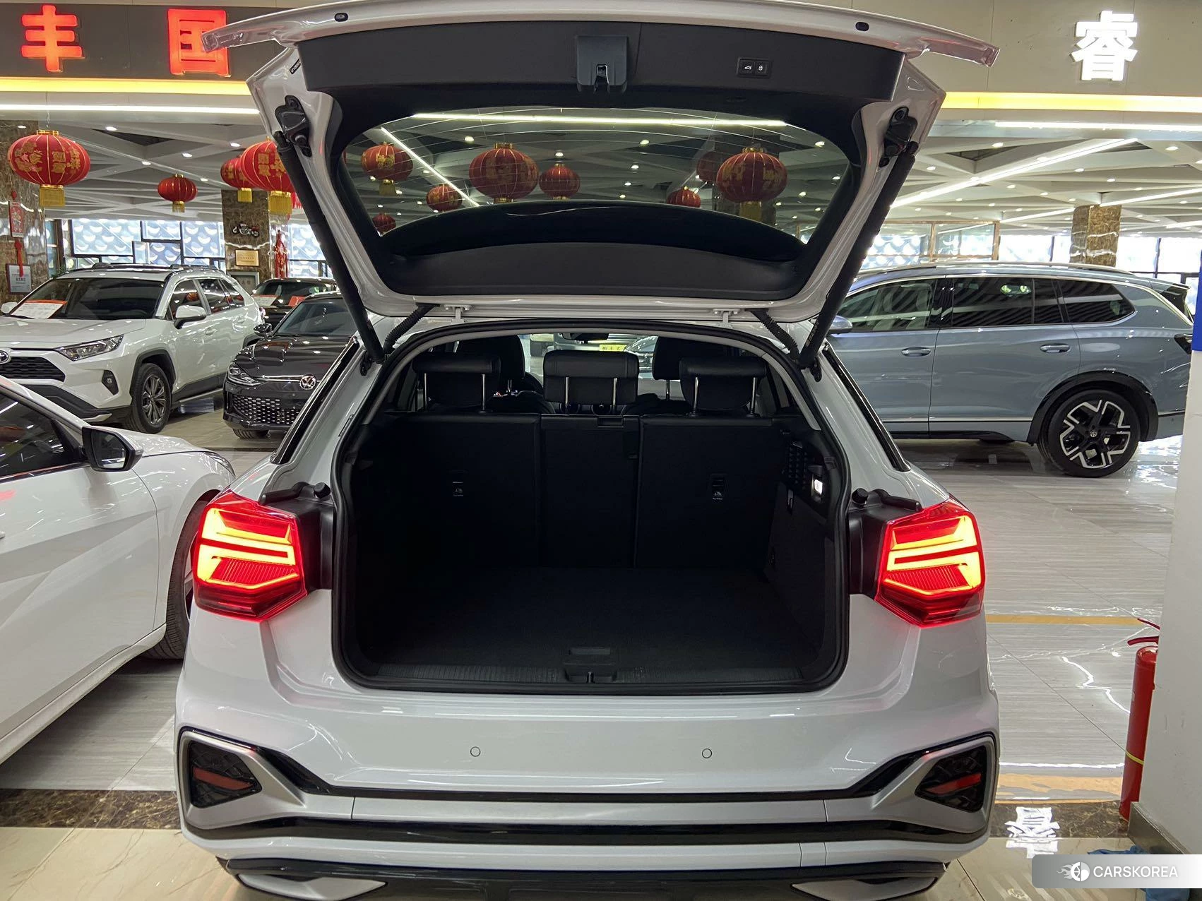 Audi Q2L id 4514744 из Китая 14