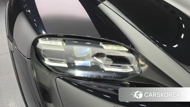 Porsche Taycan id 4428470 из Кореи 14