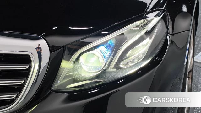Mercedes-Benz E-Class W213 id 4658356 из Кореи 14