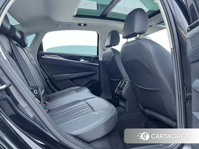 Volkswagen Passat id 4300760 из Китая 14