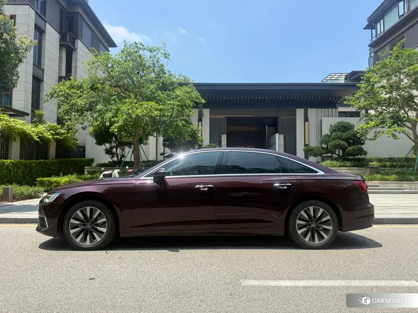 Audi A6L id 4546666 из Китая 14