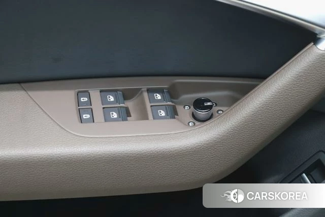Audi A7L id 4298106 из Китая 14