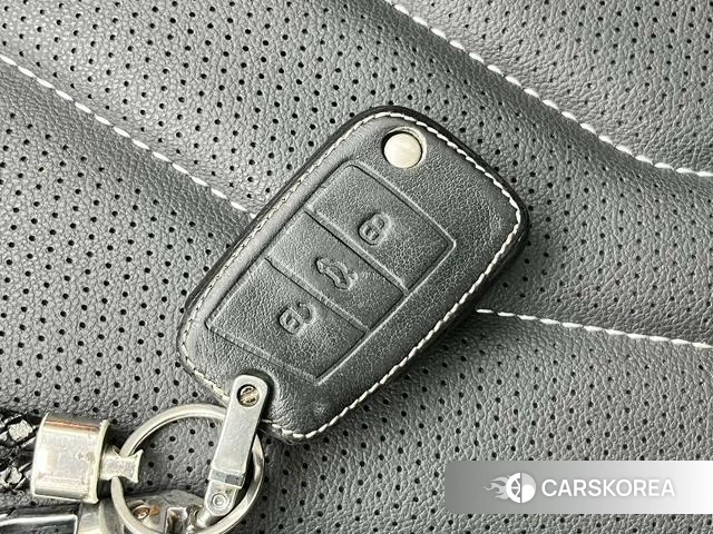 Volkswagen Tiguan L id 4392040 из Китая 14
