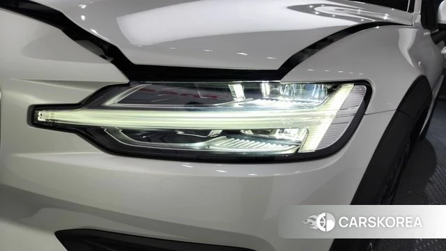 Volvo V60 Cross-Country 2nd Generation id 4266290 из Кореи 14