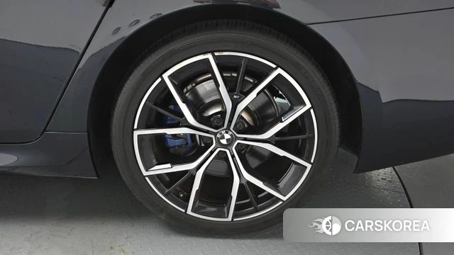 BMW 5 Series (G30) id 4362217 из Кореи 14