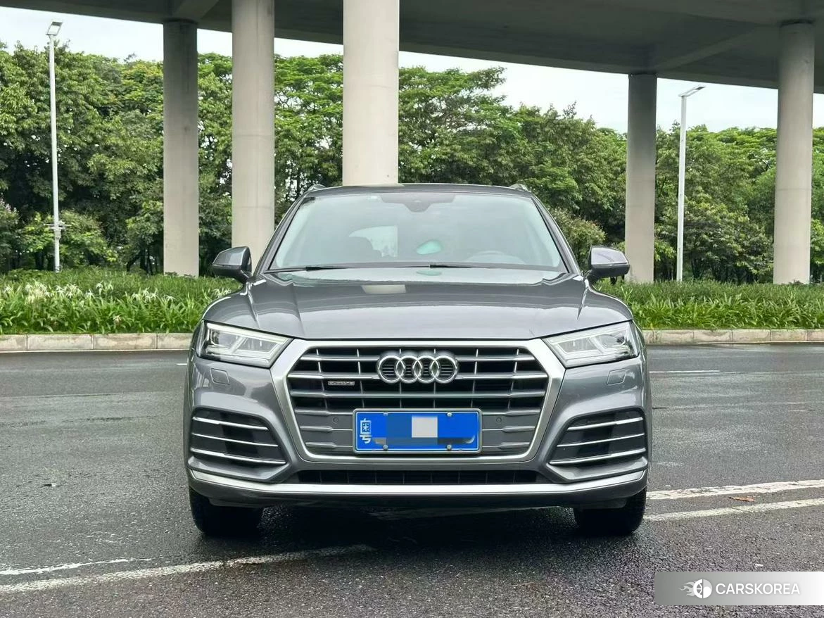 Audi Q5L id 4479350 из Китая 14