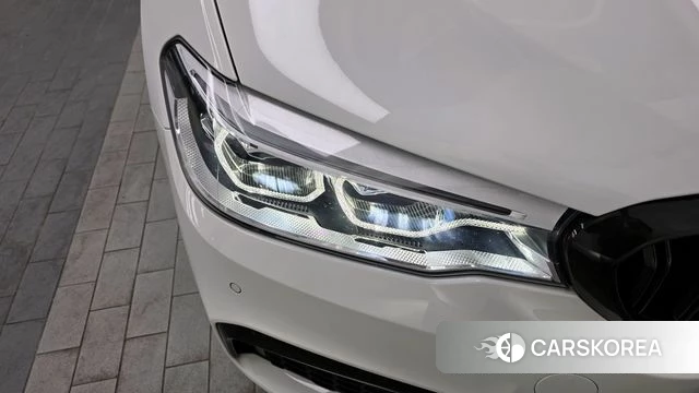 BMW 5 Series (G30) id 4318263 из Кореи 14