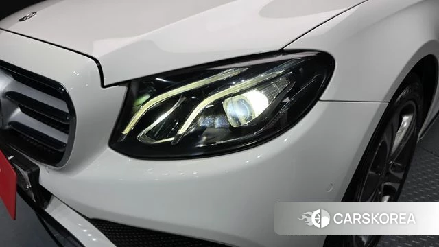 Mercedes-Benz E-Class W213 id 4672646 из Кореи 14