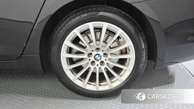 BMW 5 Series (G30) id 4502133 из Кореи 14