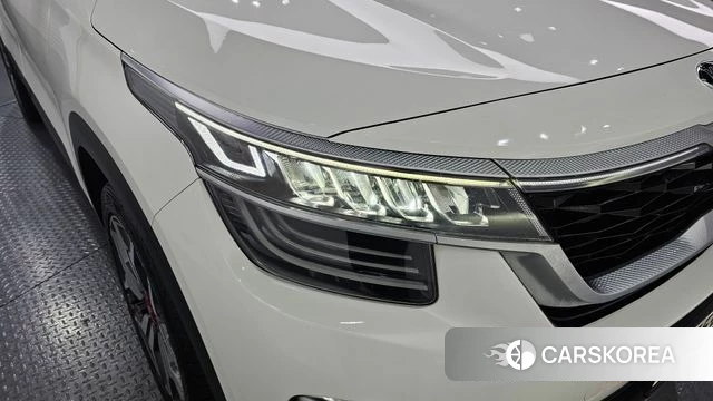 Kia Seltos id 4646946 из Кореи 14