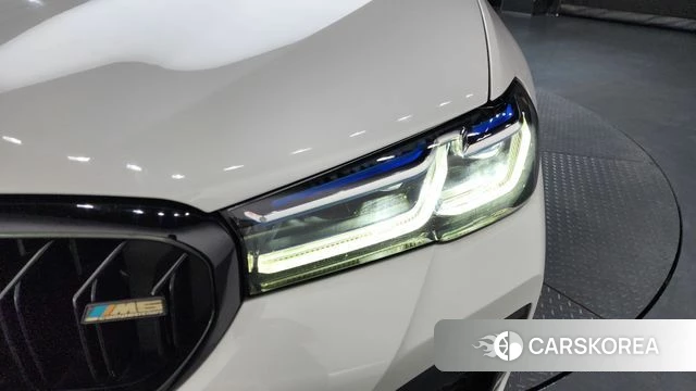 BMW 5 Series (G30) id 4195439 из Кореи 14