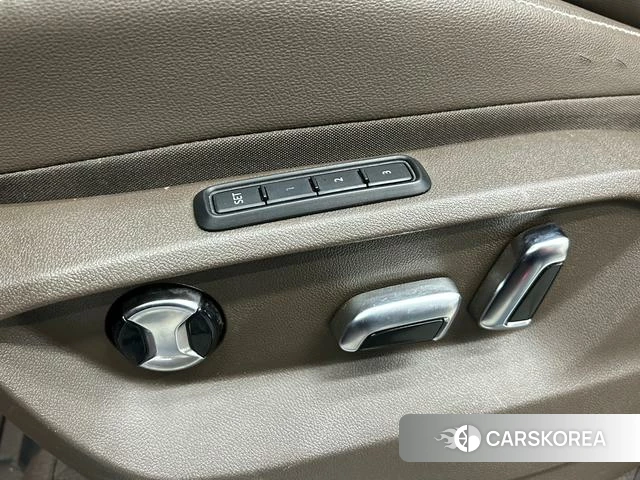 Volkswagen Weiran id 4273561 из Китая 14