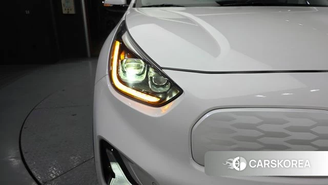 Kia Niro Plus id 4631165 из Кореи 14