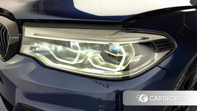 BMW 5 Series (G30) id 4338897 из Кореи 14