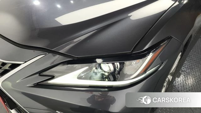 Lexus ES300h 7th generation id 4201485 из Кореи 14