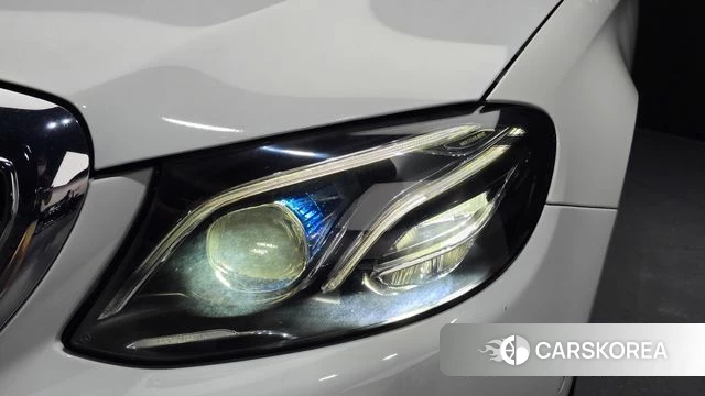 Mercedes-Benz E-Class W213 id 4568359 из Кореи 14